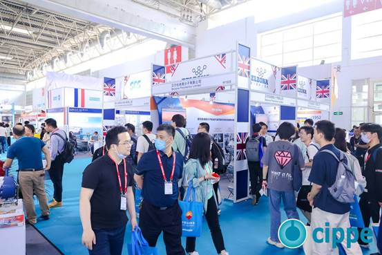 英國(guó)展團(tuán)