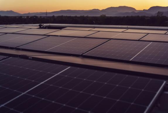 贊比亞推進(jìn)總統(tǒng)太陽能計(jì)劃 將在公共機(jī)構(gòu)安裝50兆瓦太陽能發(fā)電系統(tǒng)