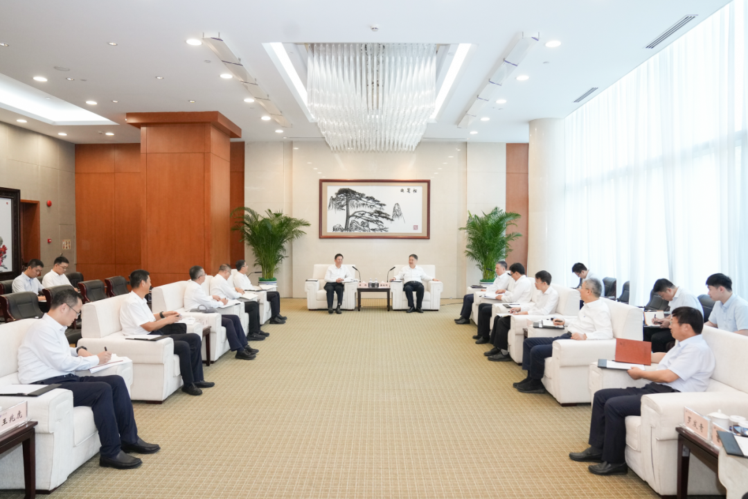 溫樞剛張文峰會見哈電集團董事長黃偉、總經理劉清勇